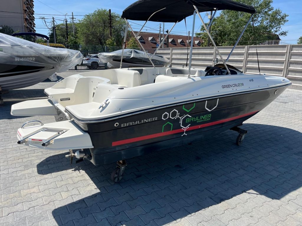 Bayliner E5 greencruzer használt elektromos hajó eladó