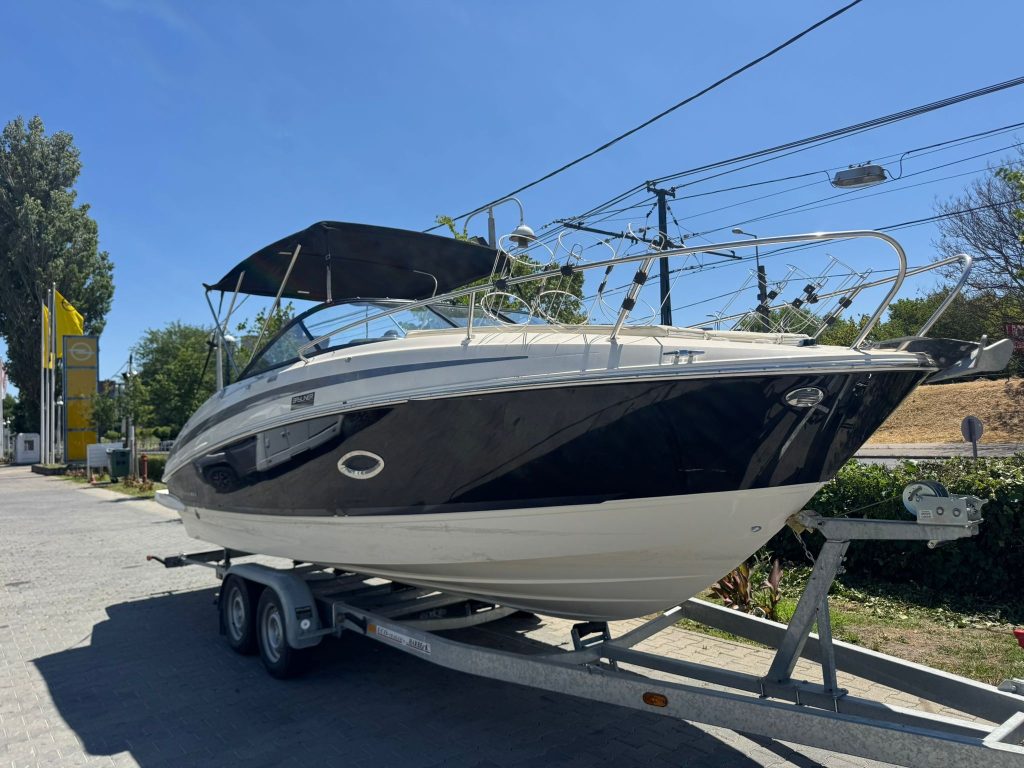 Eladó benzines kabinos motorcsónak