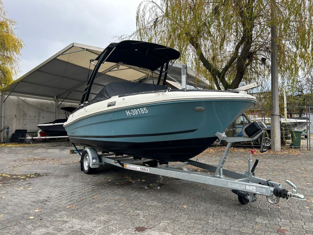 Eladó használt motorcsónak