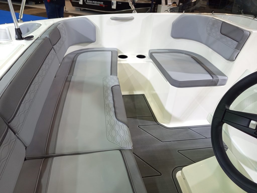 Eladó elektromos hajó