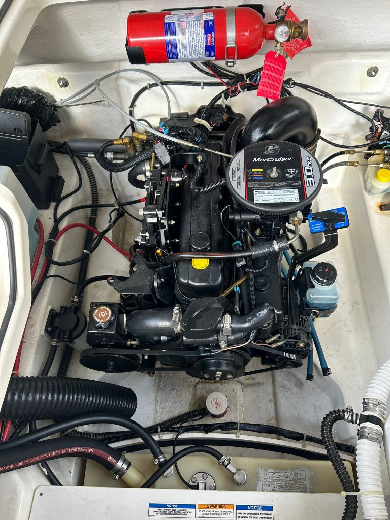 eladó használt motorcsónak