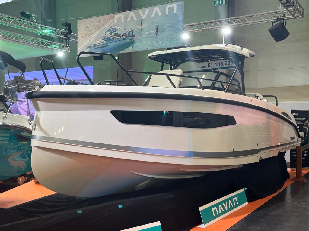 Navan motorcsónak eladó