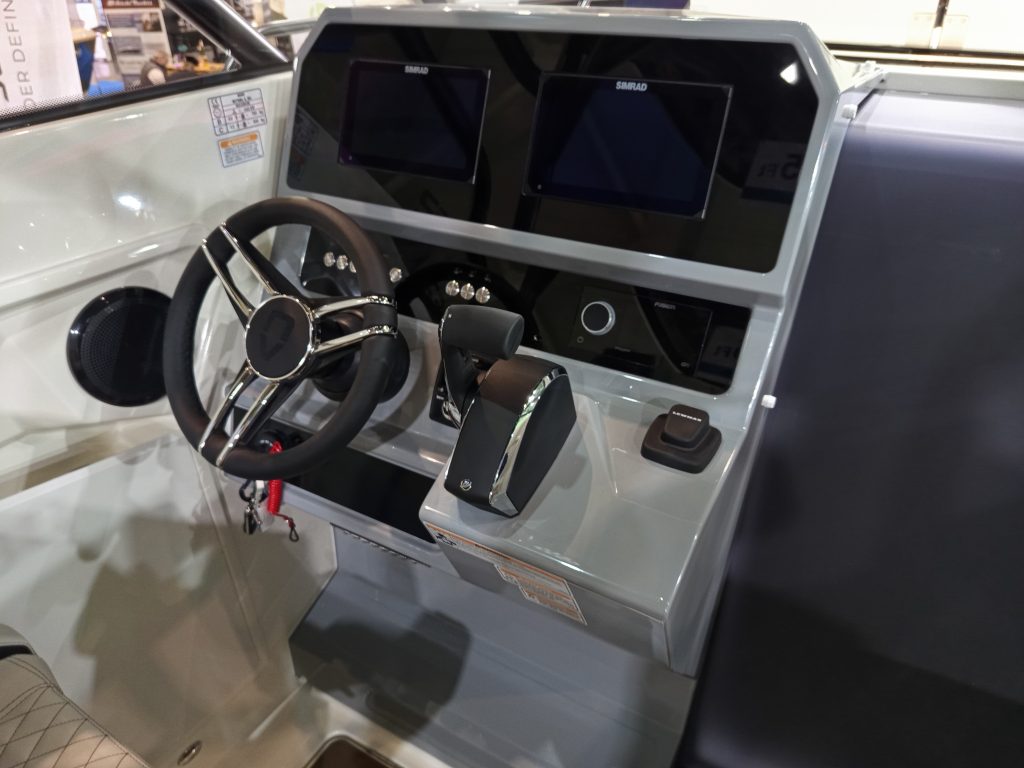 Navan motorcsónak eladó