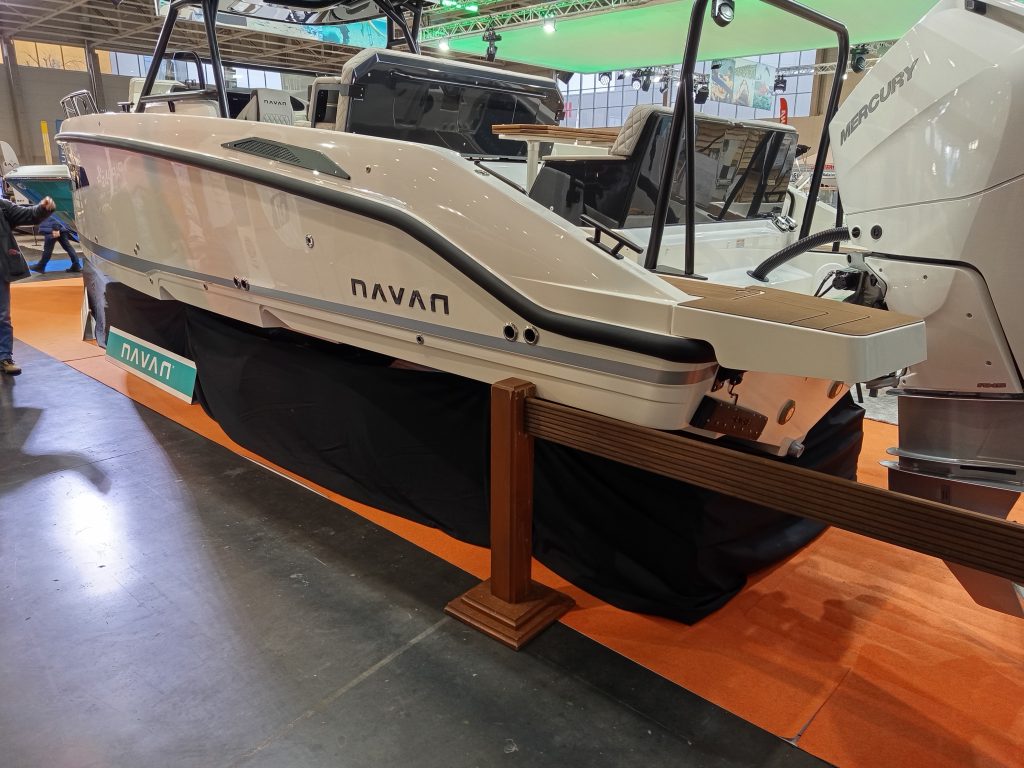 Navan motorcsónak eladó